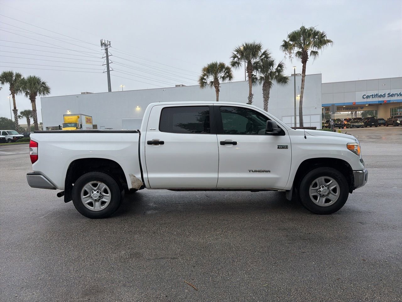 Used 2014 Toyota Tundra SR5 w/ SR5 Upgrade Package AWD/4WD image 6