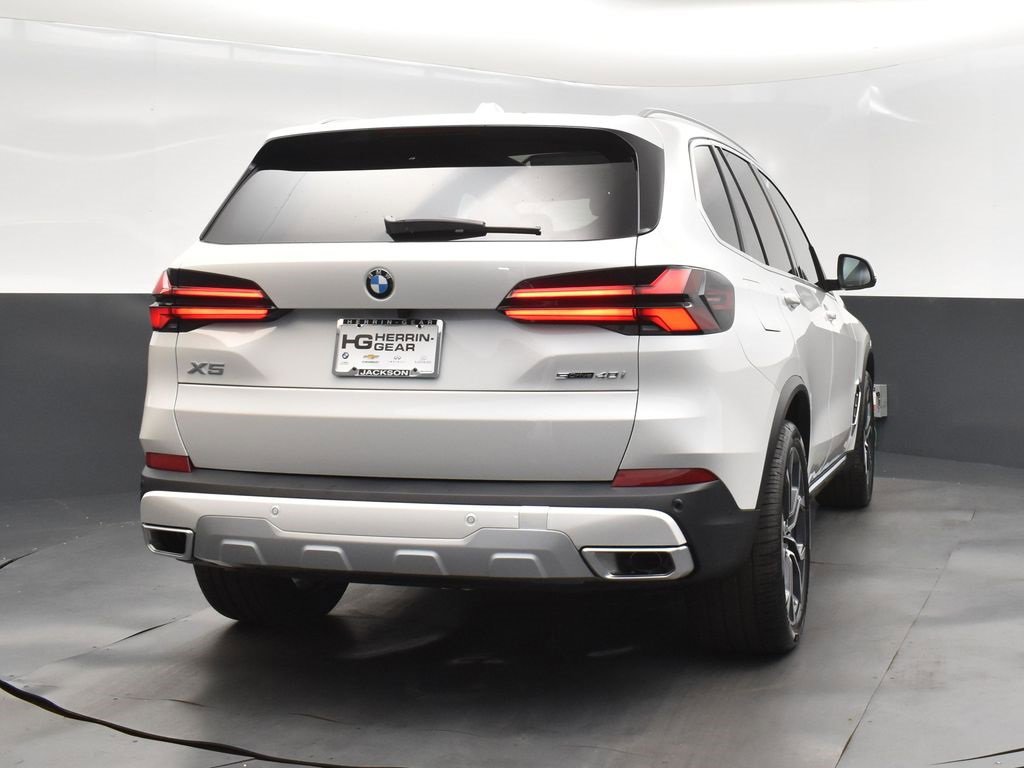 New 2026 BMW X5 sDrive40i w/ Climate Comfort Package image 7