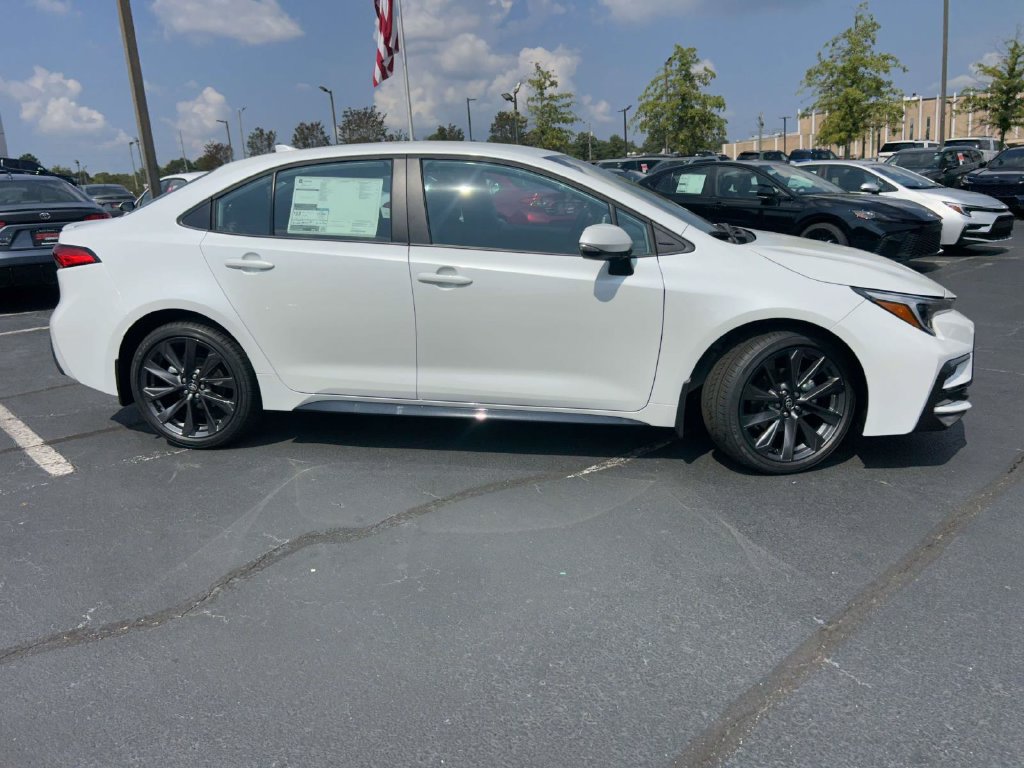 New 2027 Toyota Corolla SE FWD image 2
