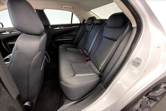 Used 2023 Chrysler 300 Touring w/ Sport Appearance Package RWD image 19