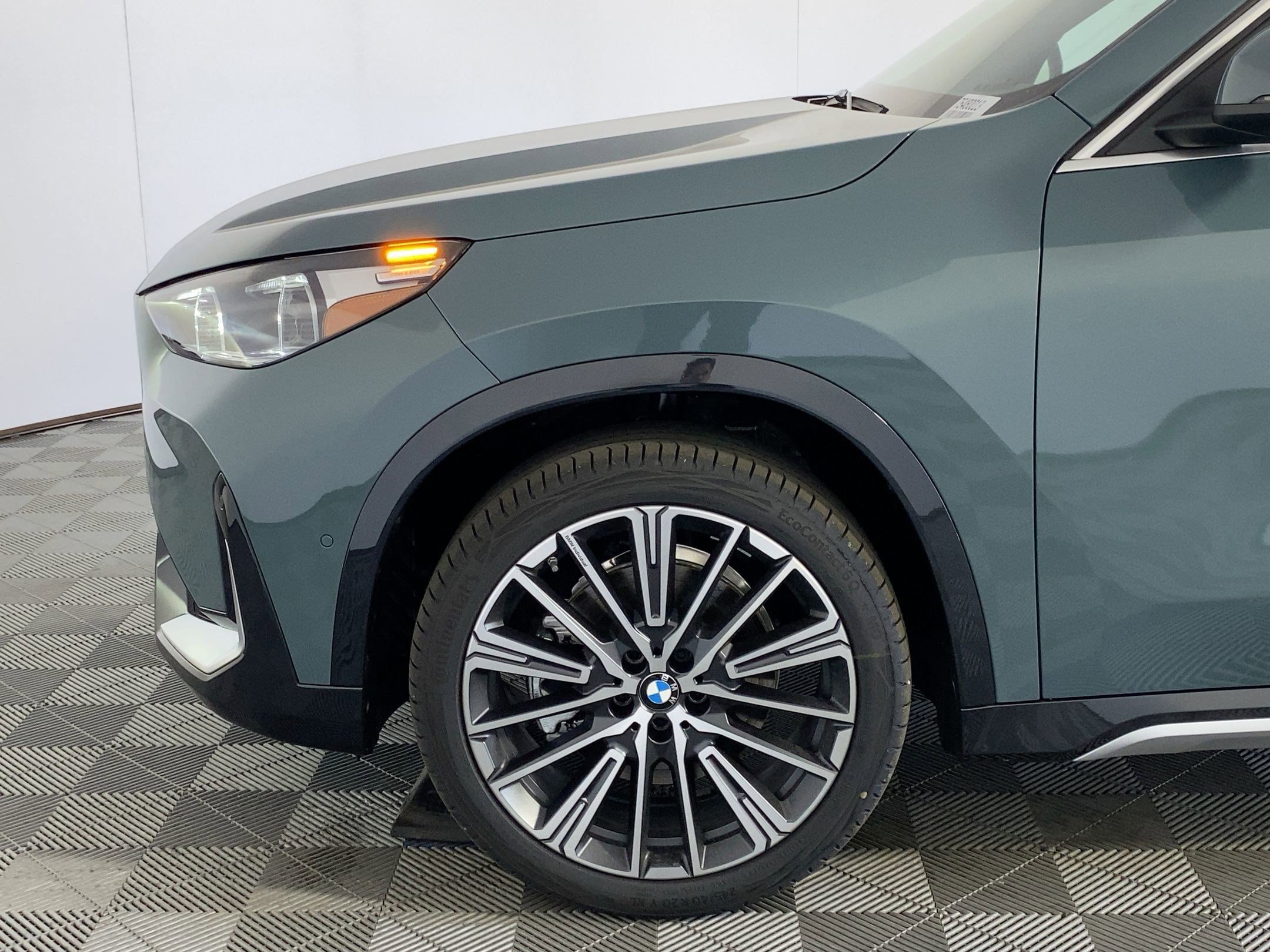 Used 2026 BMW X1 xDrive28i w/ Technology Package image 9