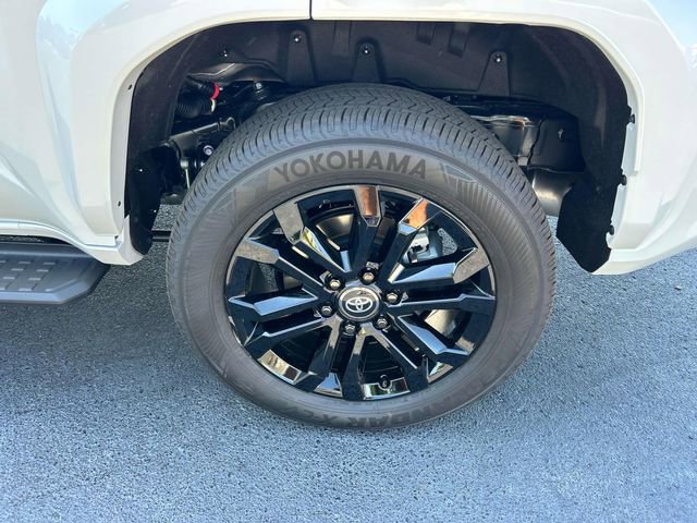Used 2026 Toyota 4Runner 4WD image 12