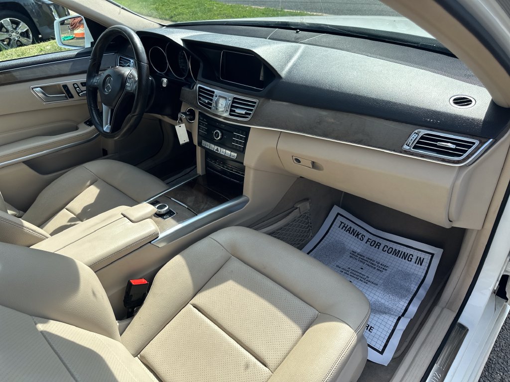Used 2016 Mercedes-Benz E 350 4MATIC Sedan image 21