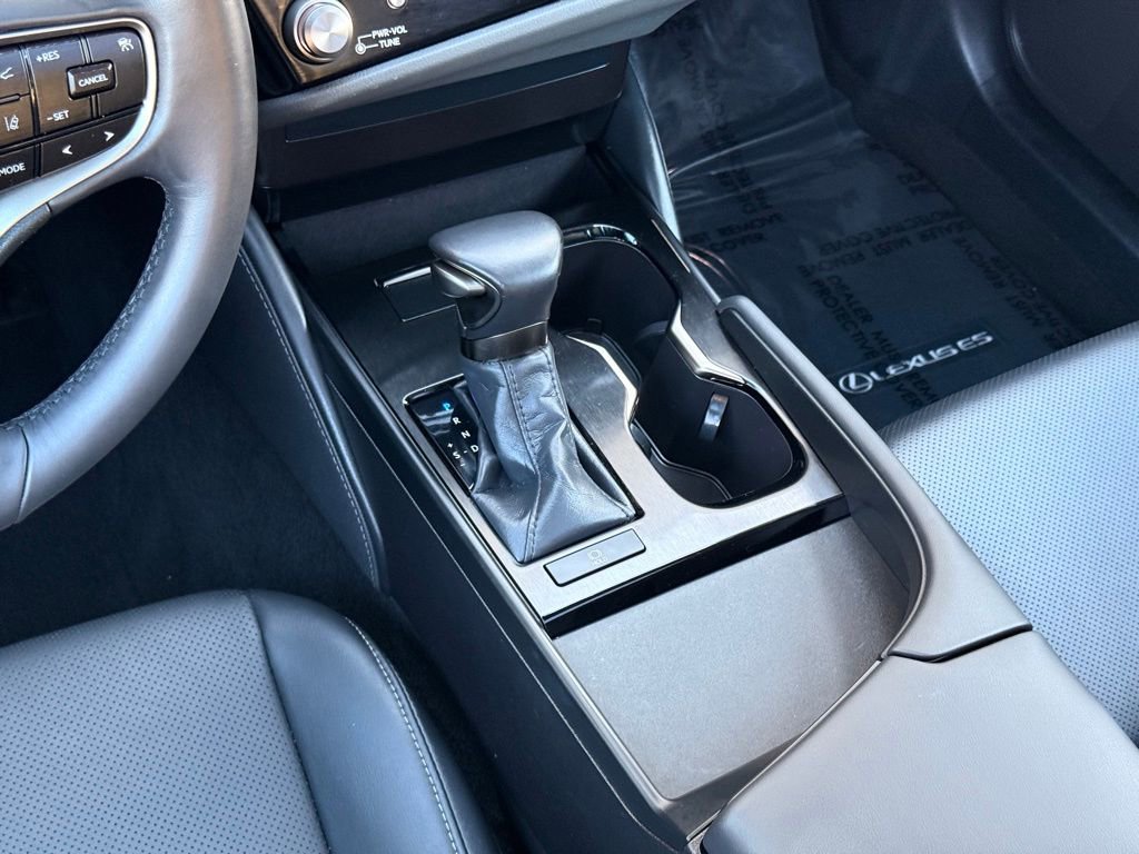 Certified 2025 Lexus ES 350 w/ Accessory Package (Z2) image 21