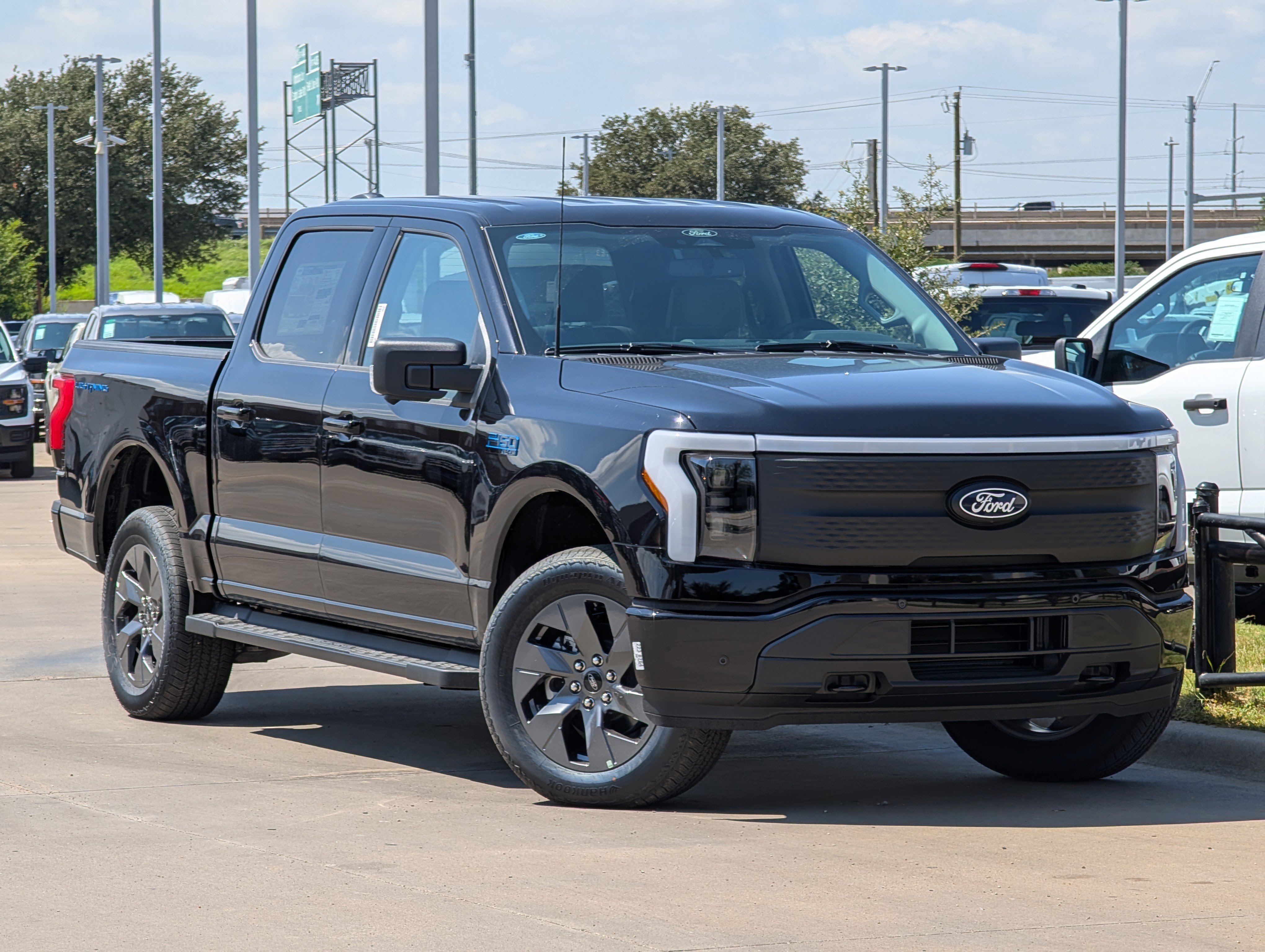 New 2025 Ford F150 Lightning Flash image 2