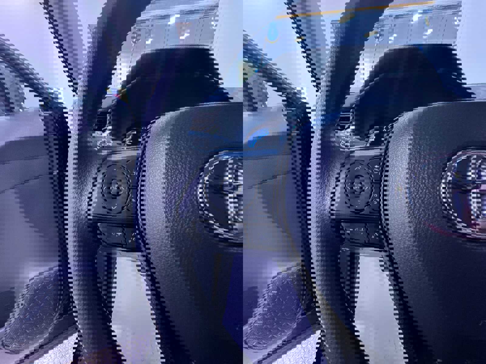 Used 2024 Toyota RAV4 LE AWD/4WD image 12