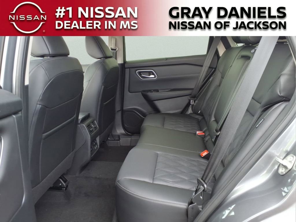 New 2026 Nissan Rogue Platinum image 25