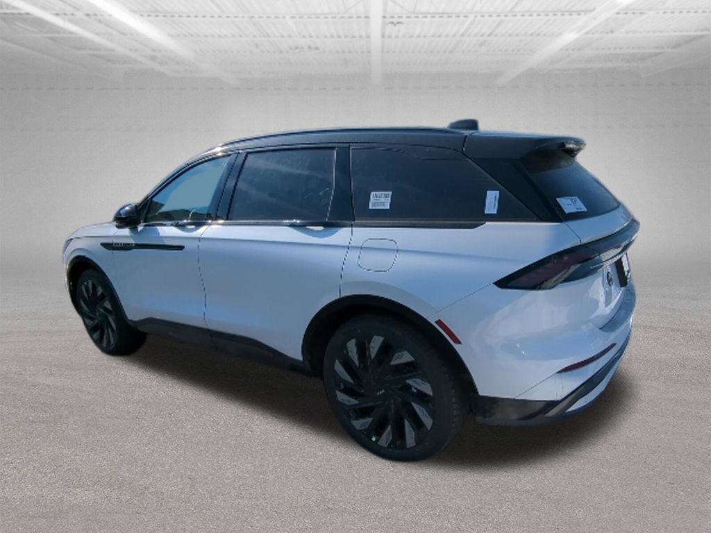 New 2026 Lincoln Nautilus Reserve w/ Jet Appearance Package AWD/4WD image 4