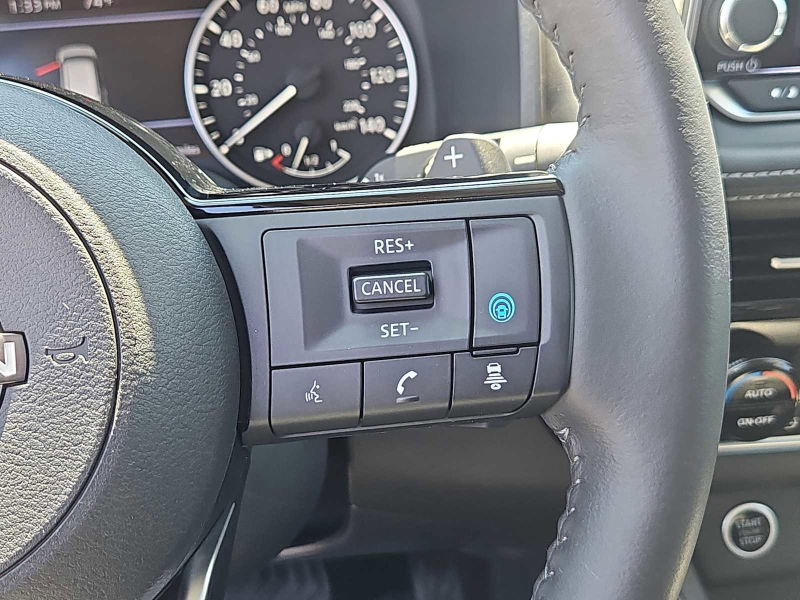 Used 2022 Nissan Rogue SL AWD/4WD image 26