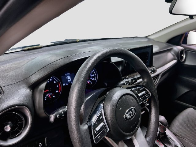 Used 2020 Kia Forte LXS FWD image 9