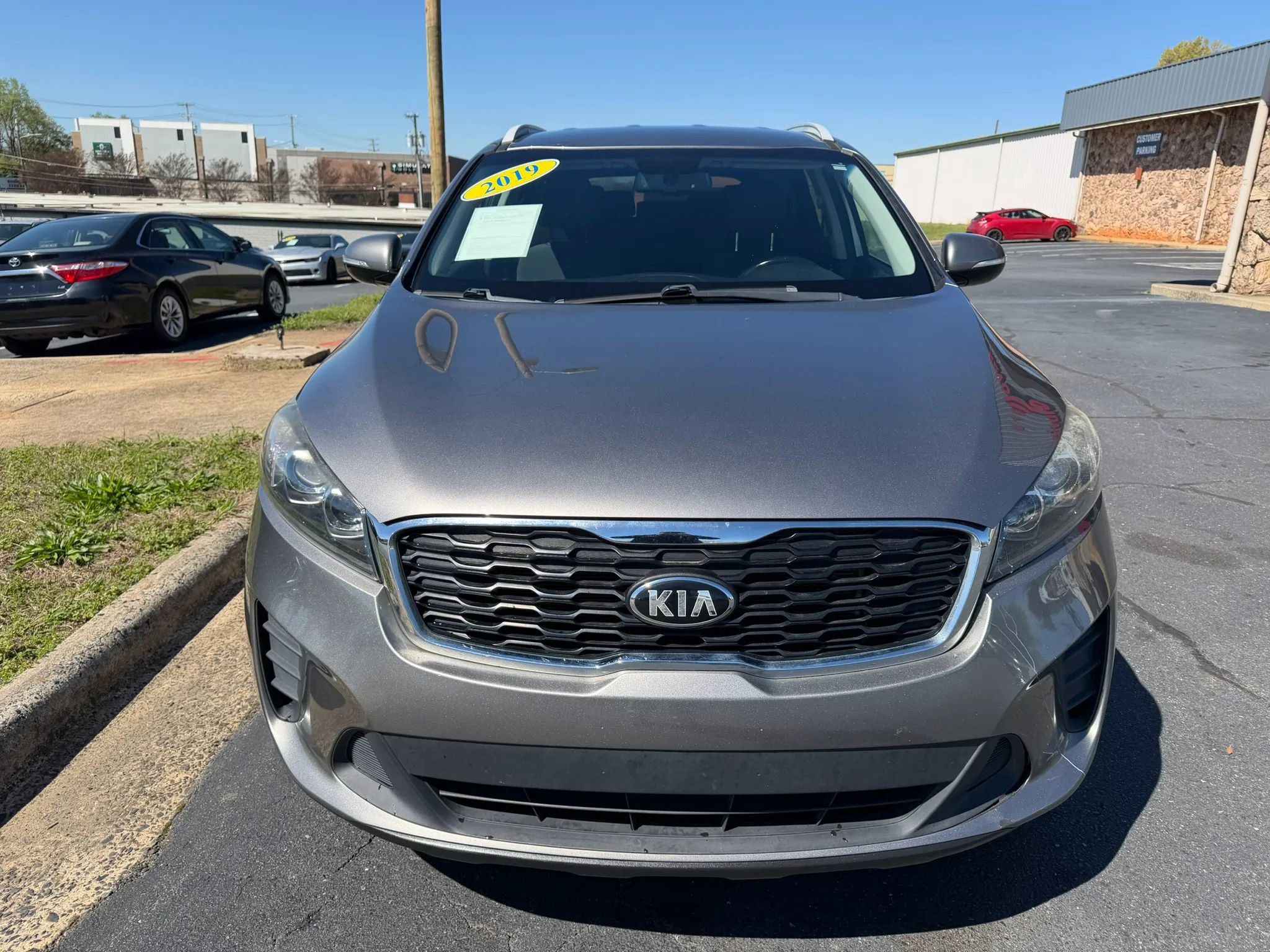 Used 2019 Kia Sorento LX w/ LX Convenience Package image 2