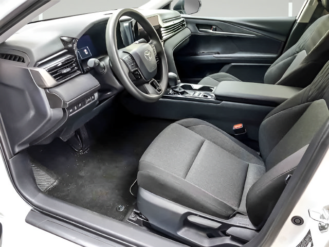 Used 2026 Toyota Camry LE FWD image 9