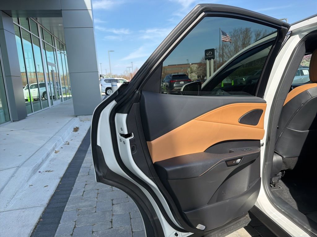 Used 2025 Lexus RX 350 Premium w/ Accessory Package image 22