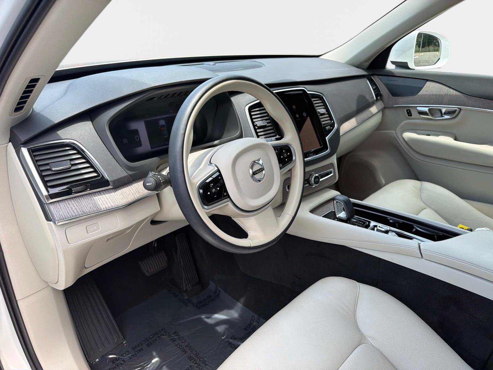 Used 2023 Volvo XC90 B6 Plus w/ Protection Package Premier AWD/4WD image 19