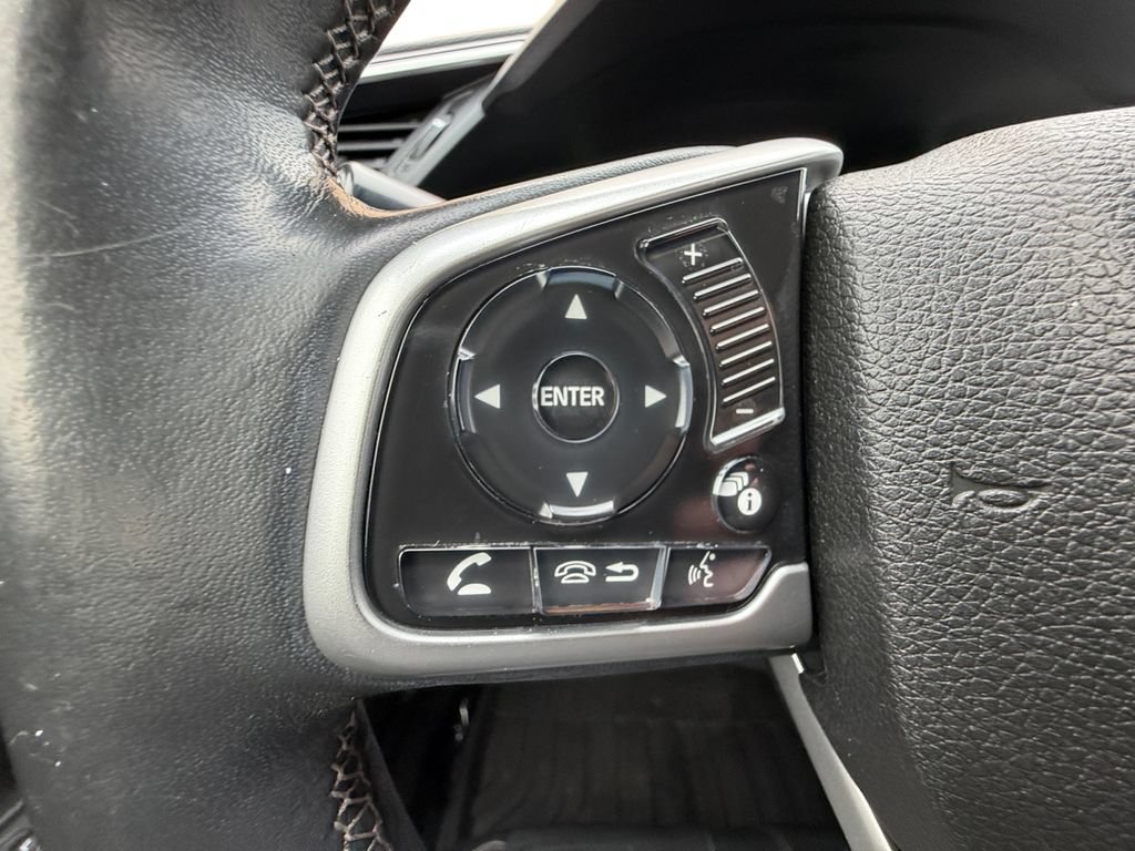Used 2018 Honda Civic Touring image 22