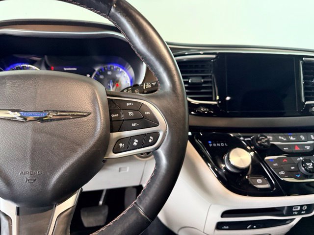 Used 2018 Chrysler Pacifica Touring-L Plus w/ Advanced Safetytec Group FWD image 24