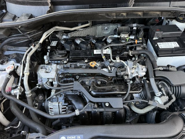Used 2022 Toyota Corolla Cross LE FWD image 34