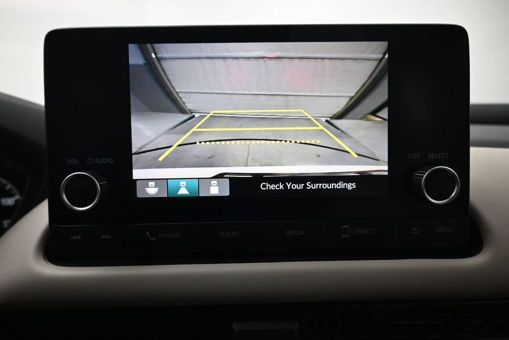 Used 2025 Honda HR-V LX image 17