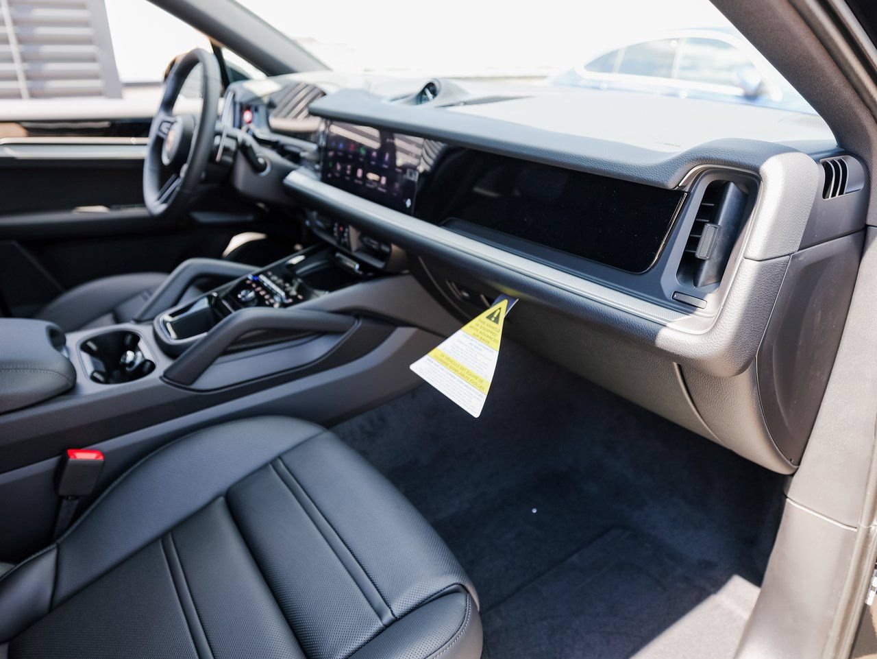 New 2026 Porsche Cayenne E-Hybrid Coupe AWD/4WD image 27