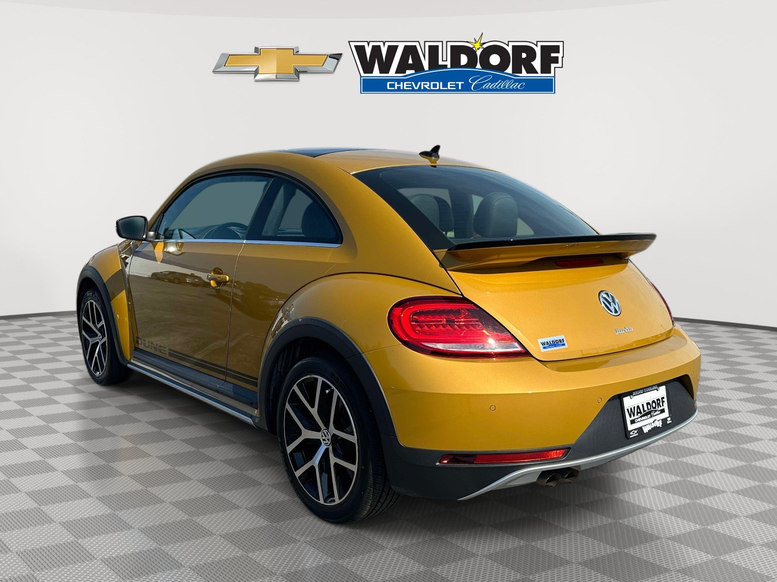 Used 2016 Volkswagen Beetle 1.8T Dune w/ Dune Technology Package FWD image 4