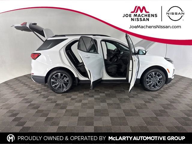 Used 2024 Chevrolet Equinox RS w/ RS Leather Package image 13