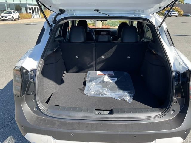 New 2026 Nissan Kicks SR w/ Cold Weather Package image 9