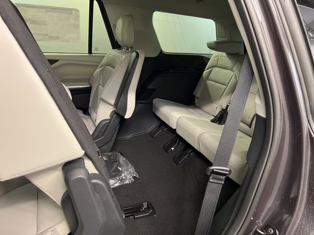 New 2026 Lincoln Navigator Reserve AWD/4WD image 26