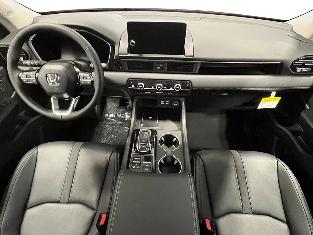 New 2025 Honda Pilot Touring image 21