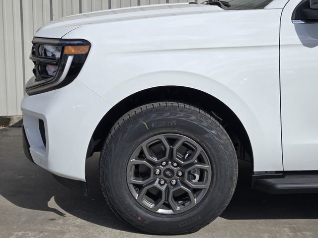 New 2025 Ford Expedition Active image 8