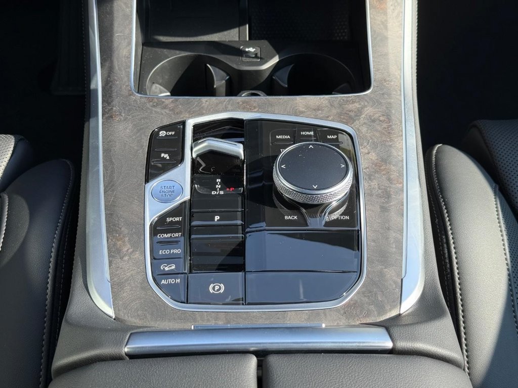 New 2026 BMW X5 xDrive40i AWD/4WD image 8