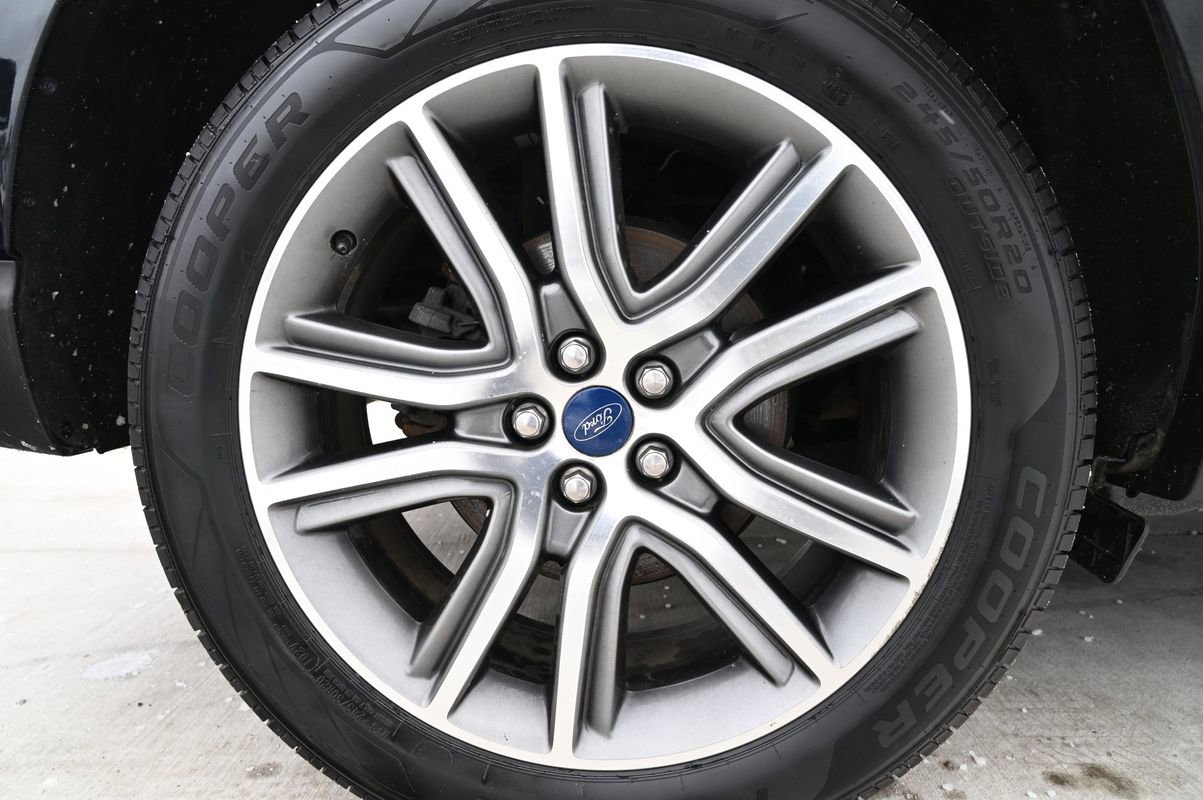 Used 2019 Ford Edge Titanium w/ Cold Weather Package image 49