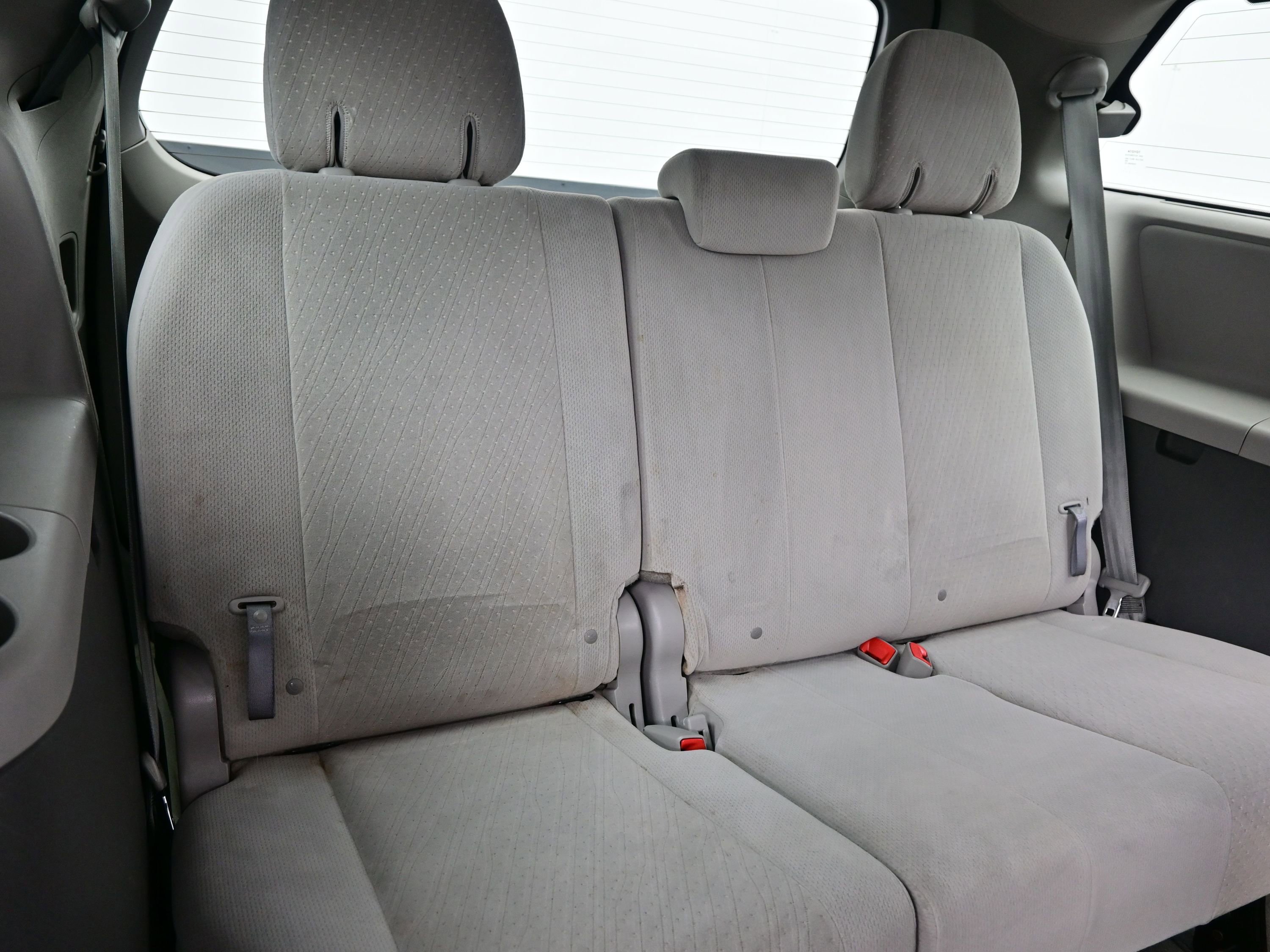 Used 2015 Toyota Sienna LE image 17