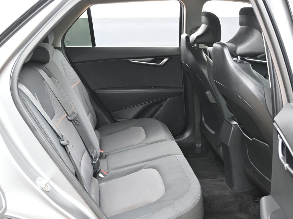Used 2023 Kia Niro LX image 30