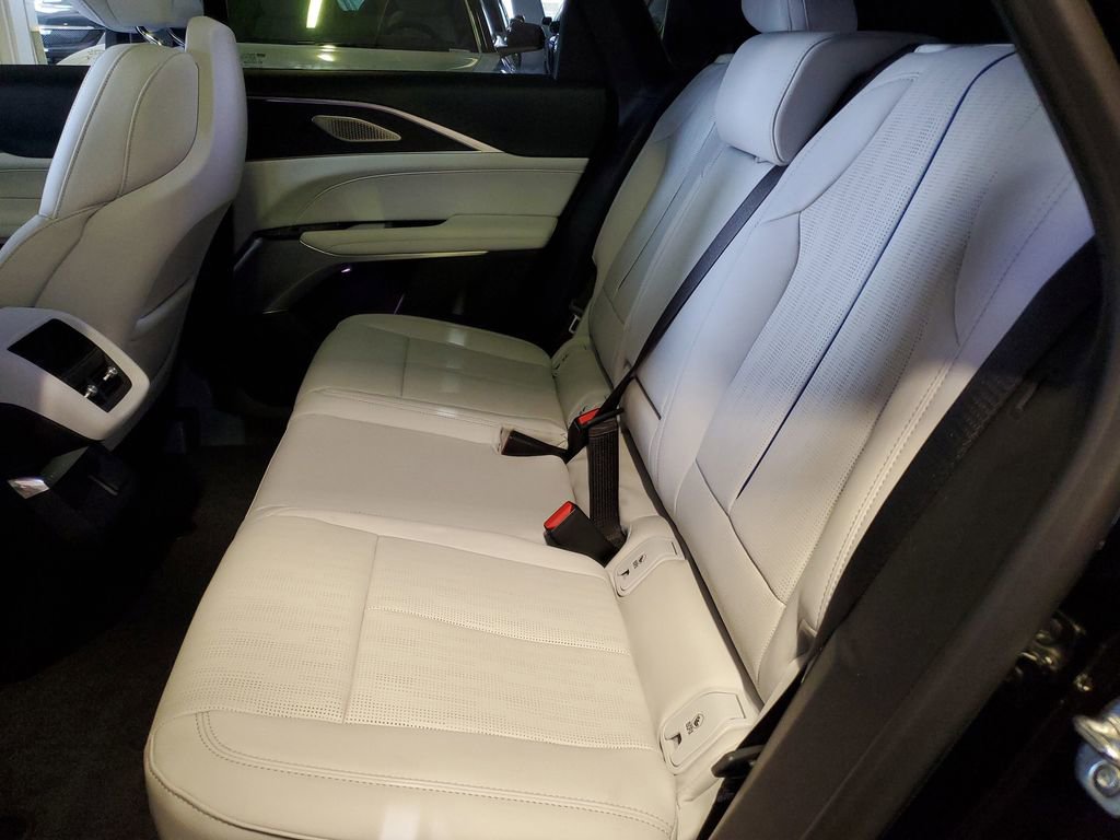 New 2025 Cadillac Lyriq Sport image 11