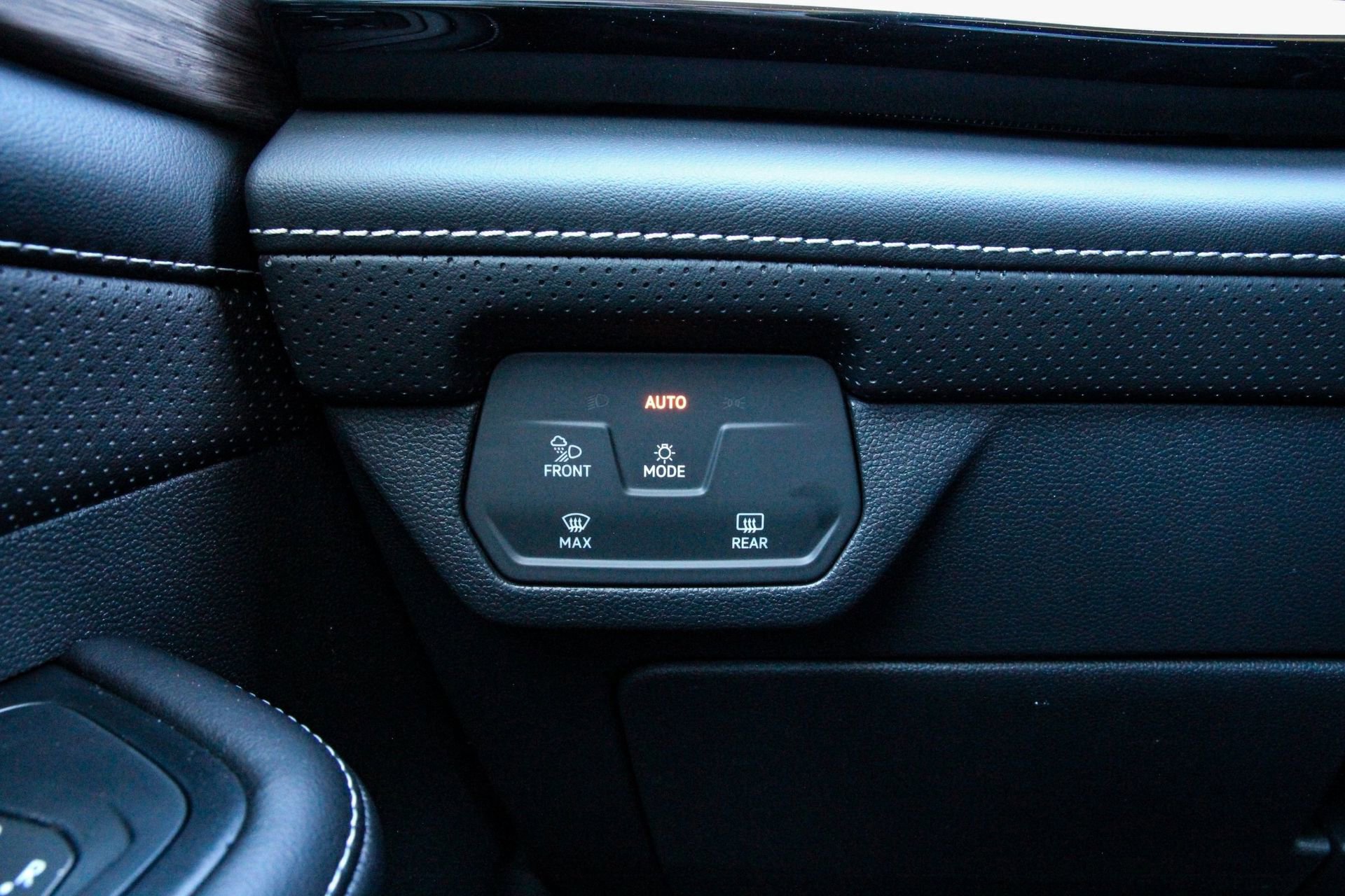 New 2026 Volkswagen Atlas SEL AWD/4WD image 16