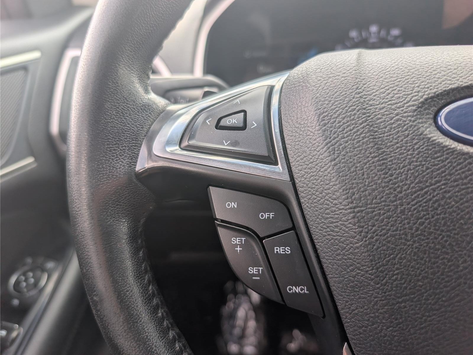 Used 2019 Ford Edge SEL w/ Equipment Group 201A AWD/4WD image 22
