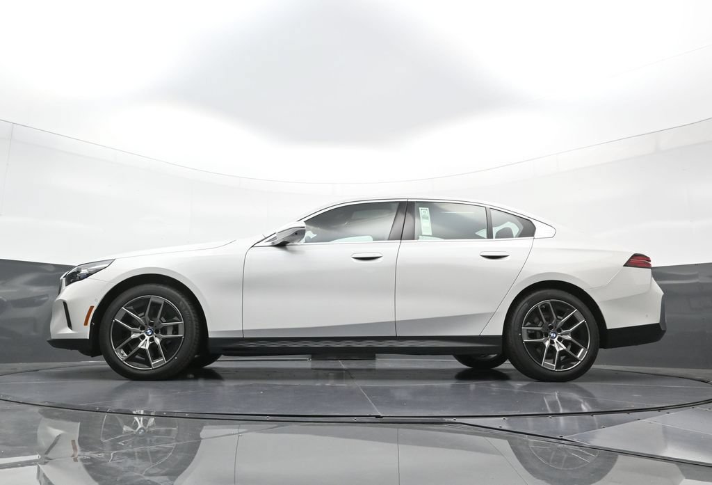 New 2027 BMW 530i xDrive w/ Premium Package AWD/4WD image 25