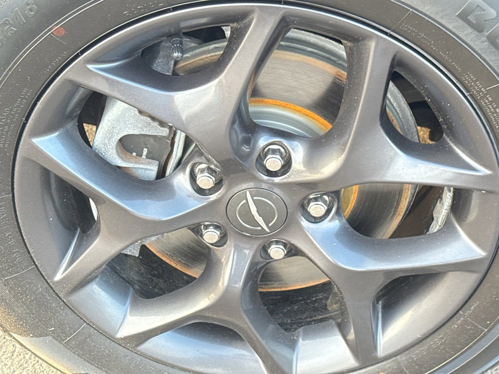 Used 2020 Chrysler Pacifica Touring-L Plus w/ Advanced Safetytec Group image 9