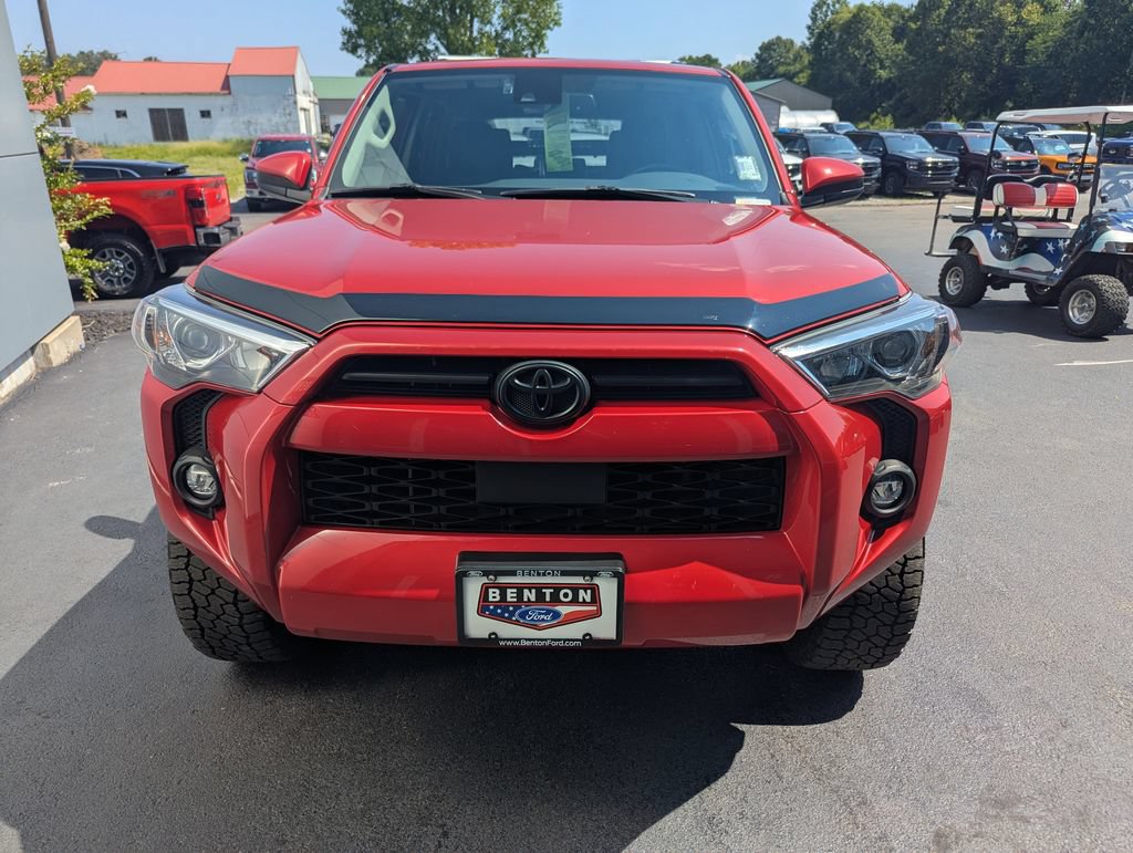 Used 2023 Toyota 4Runner SR5 AWD/4WD image 7