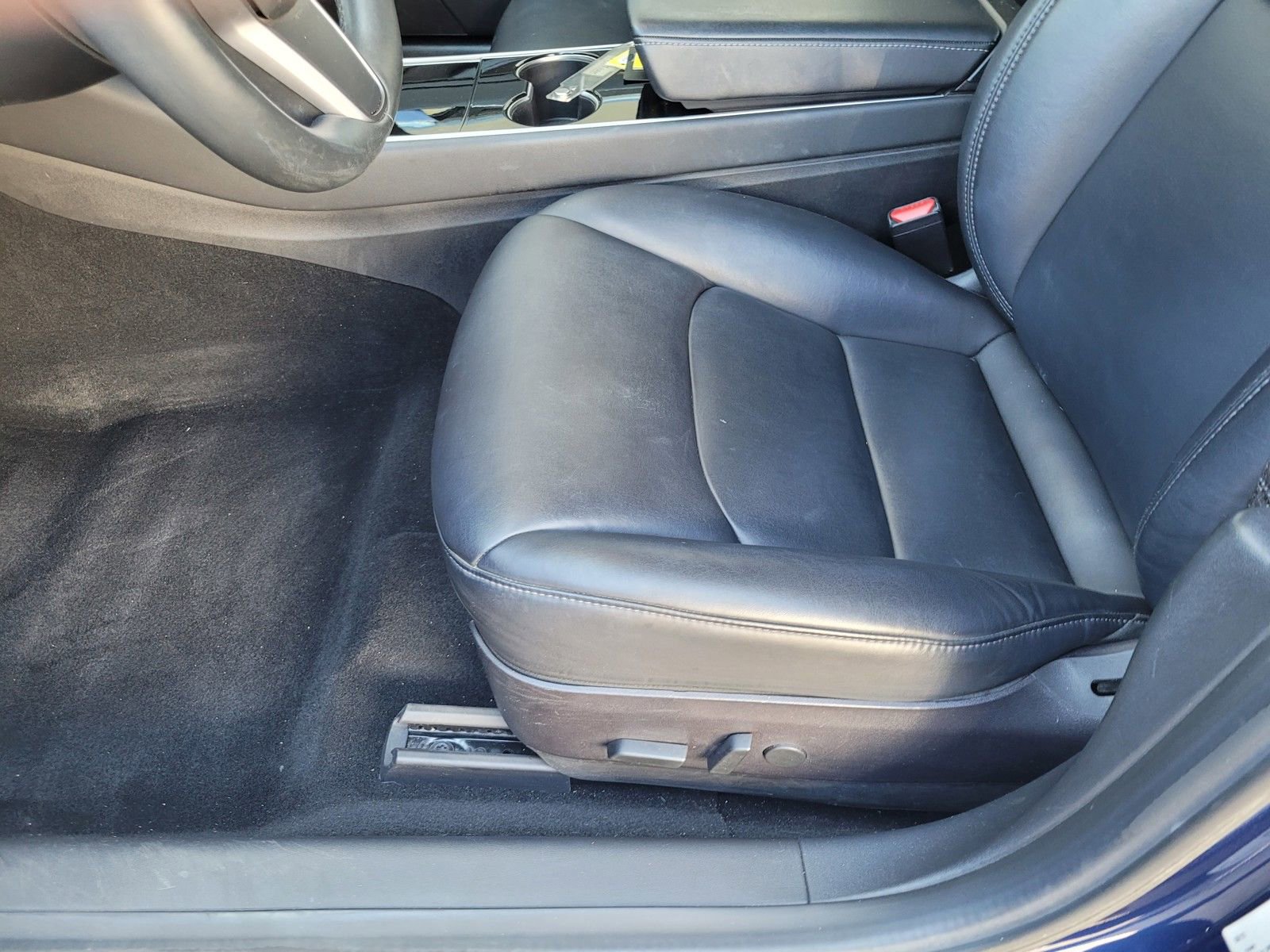 Used 2018 Tesla Model 3 Long Range RWD image 23