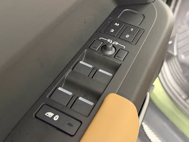 New 2026 Land Rover Defender 110 S AWD/4WD image 21