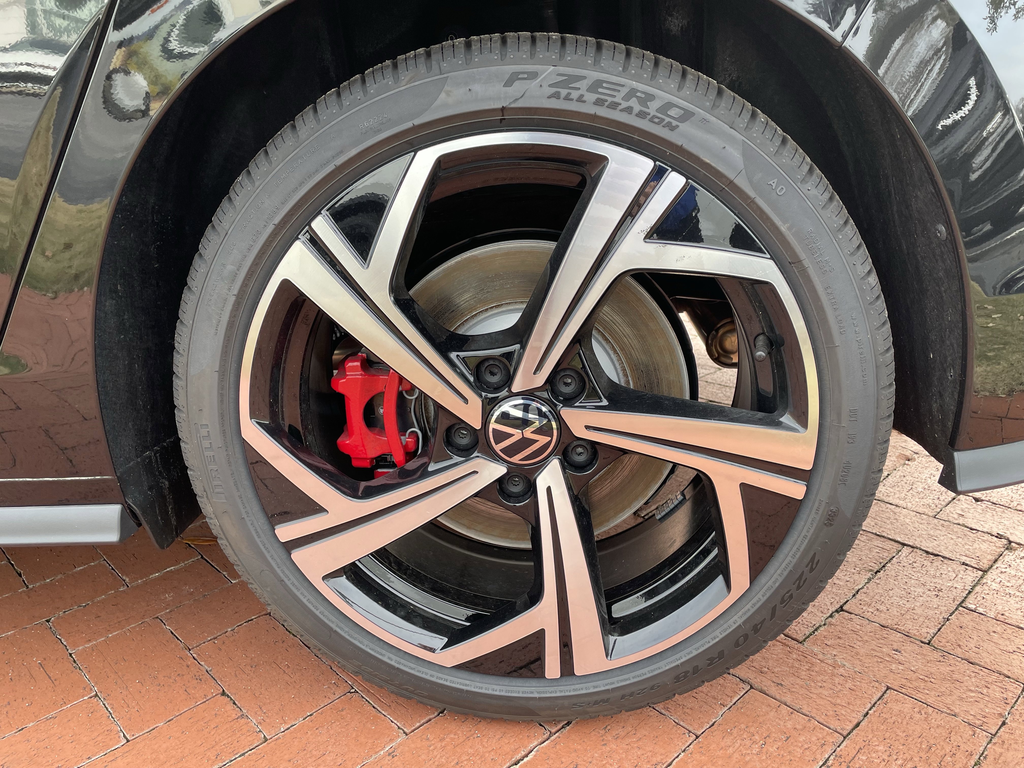 New 2026 Volkswagen GTI SE image 8