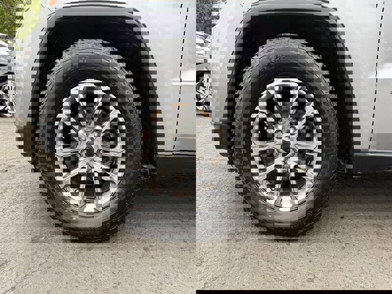 Used 2014 Jeep Grand Cherokee Limited image 9