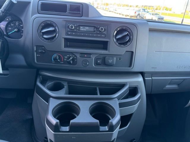 New 2027 Ford E-350 and Econoline 350 Super Duty RWD image 2
