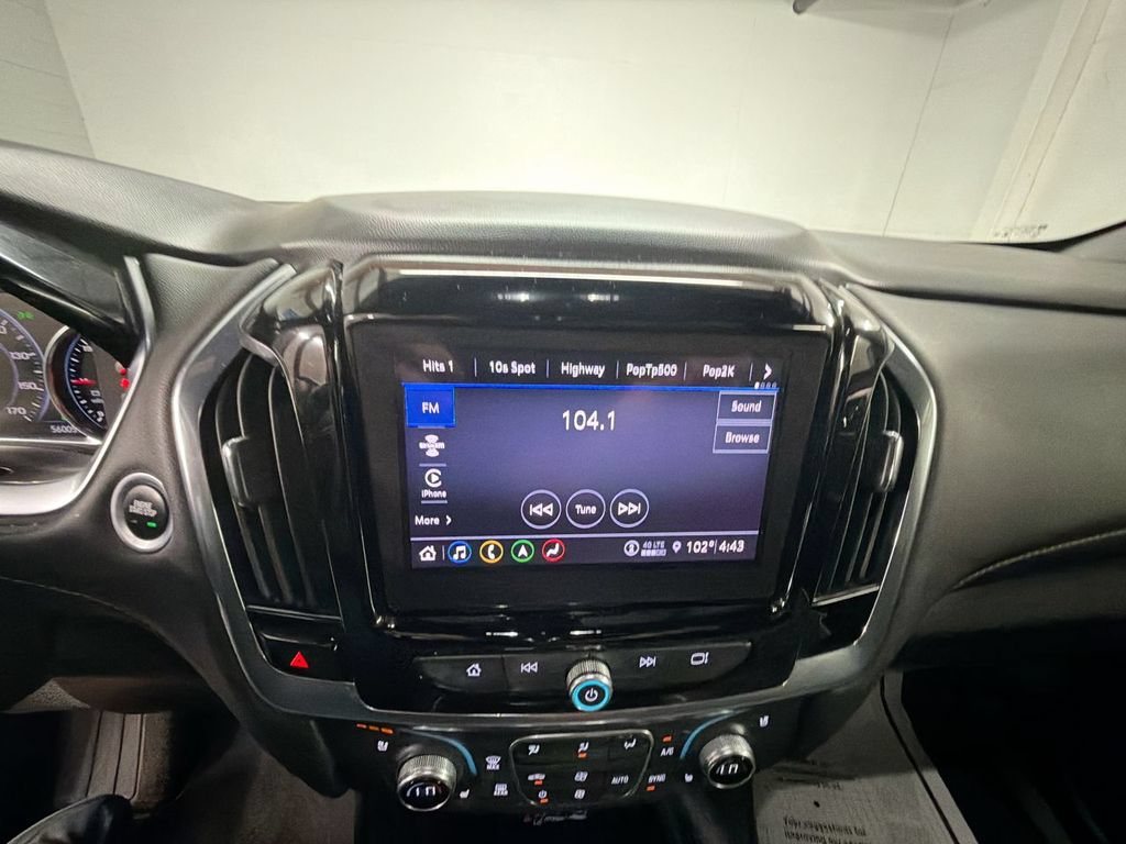 Used 2023 Chevrolet Traverse Premier w/ Redline Edition FWD image 13