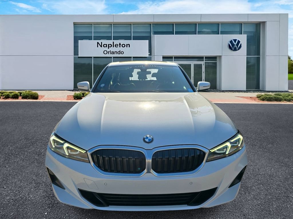 Used 2025 BMW 330i Sedan image 2