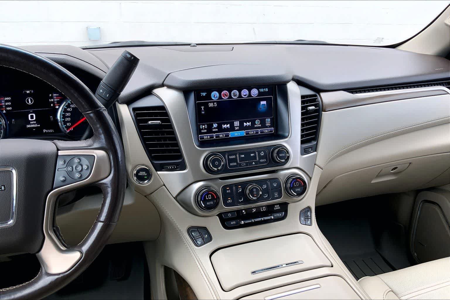Used 2018 GMC Yukon XL Denali w/ Denali Ultimate Package AWD/4WD image 15
