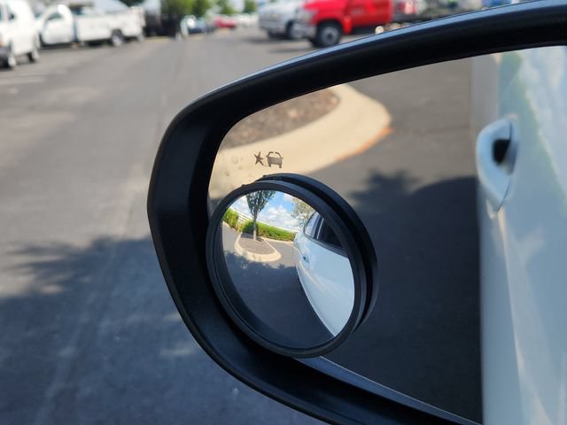 Used 2024 Chevrolet Trax RS w/ Sunroof Package FWD image 36