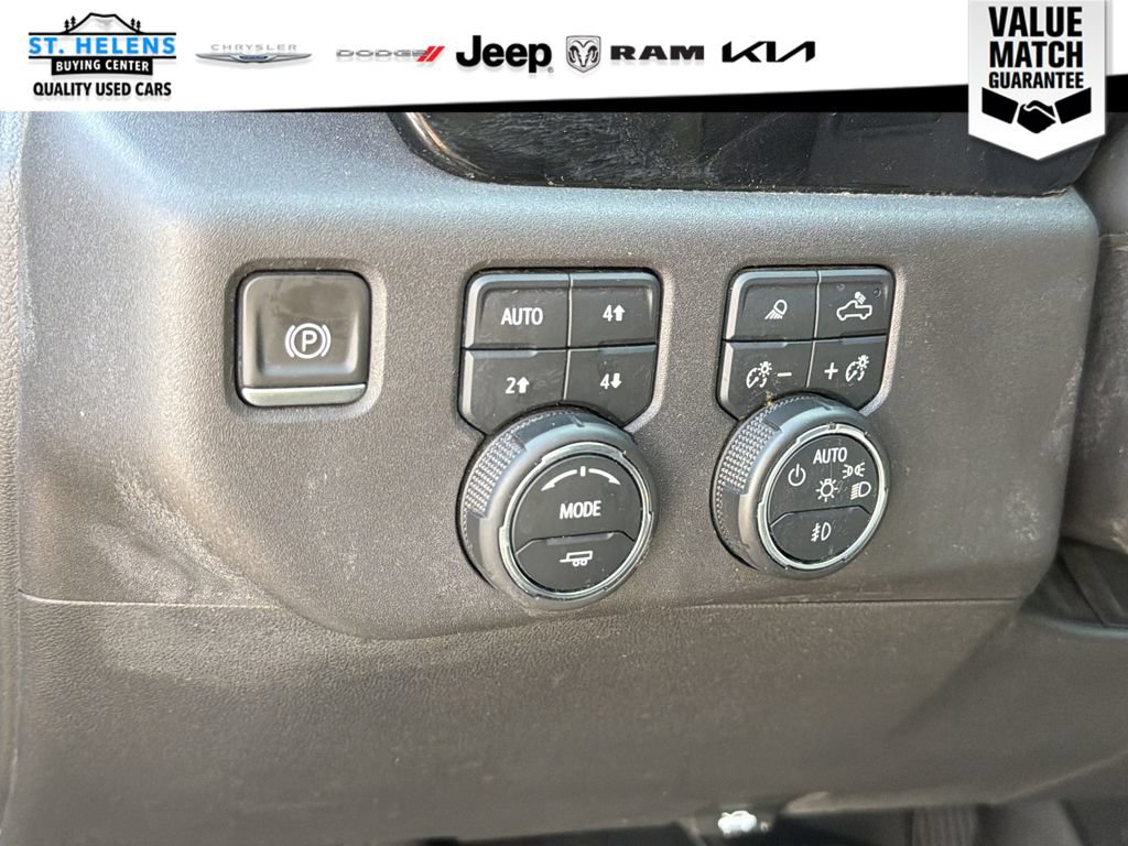 Used 2023 Chevrolet Silverado 1500 LTZ w/ LTZ Premium Package AWD/4WD image 18