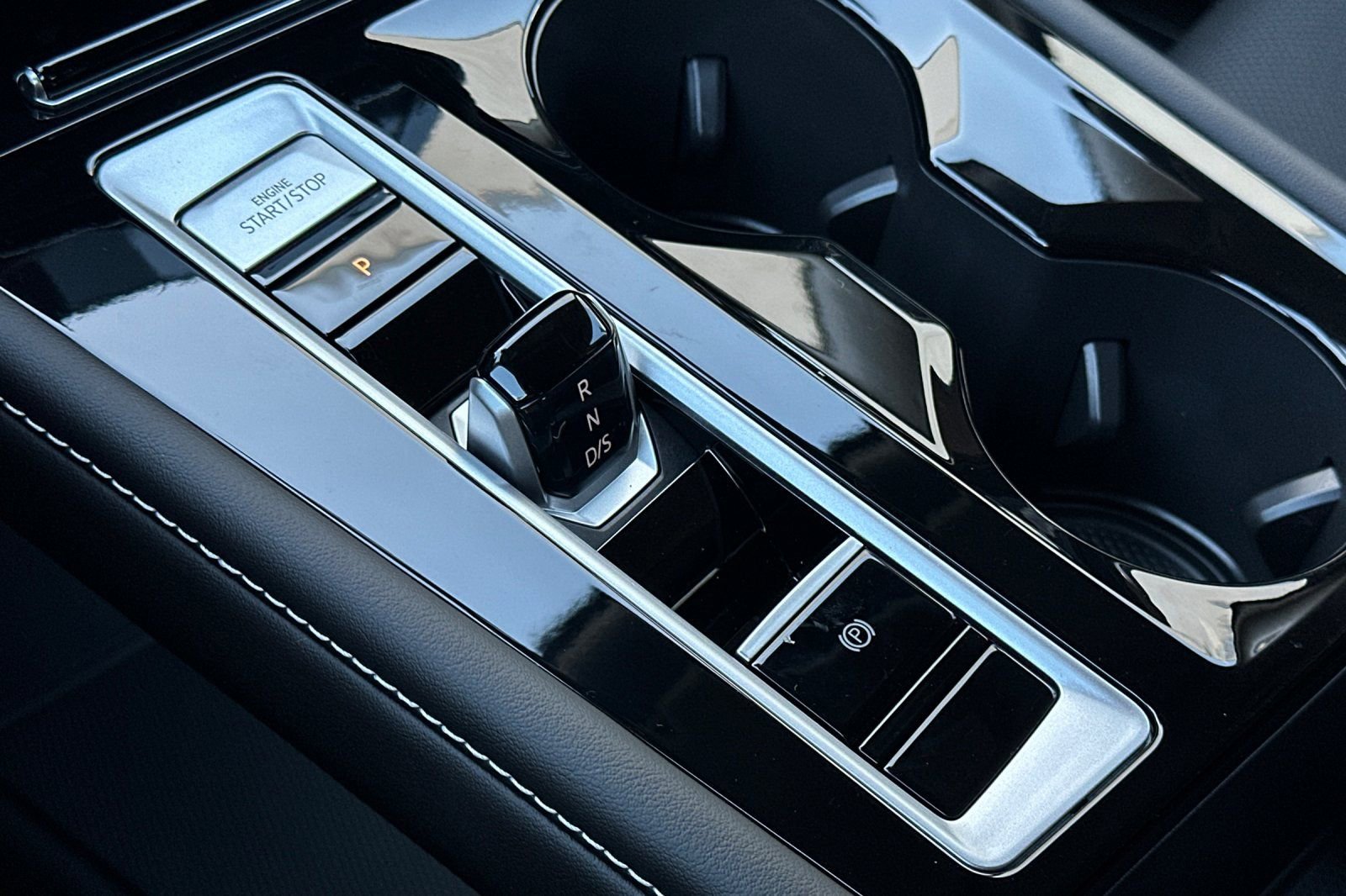 New 2026 Volkswagen Atlas SE FWD image 20